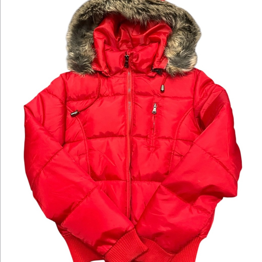 Members Red Puffer Jacket with Faux Fur Hood womens size M full zip.